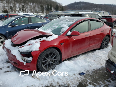 Tesla Model 3 2021 - Image 1 of 13