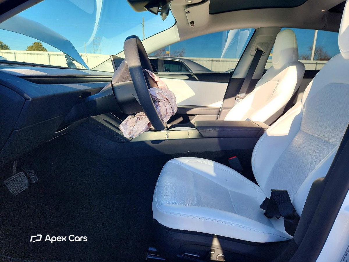 Tesla Model 3 2025