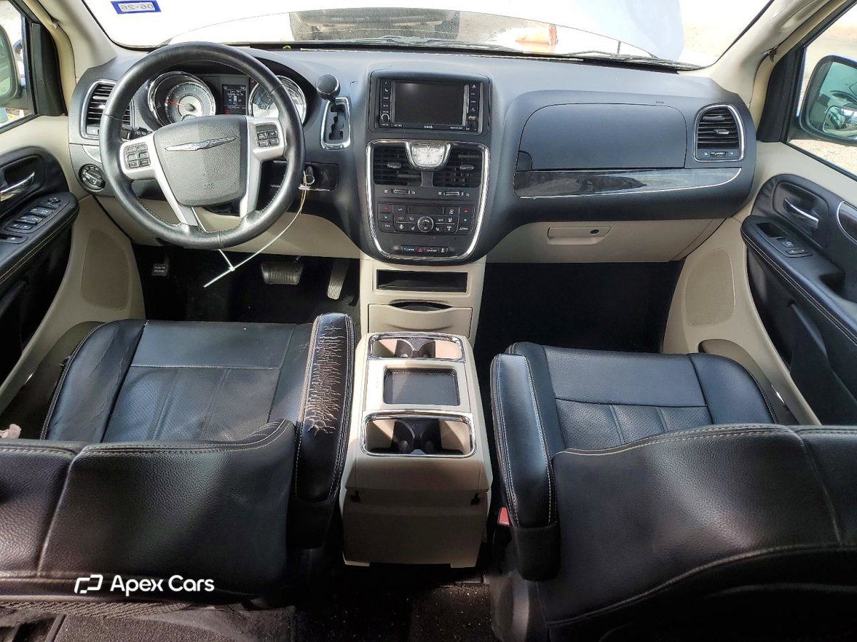 Chrysler Voyager 2015