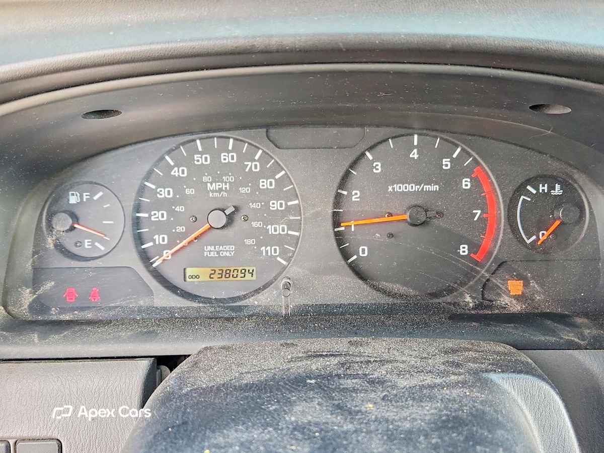 Nissan Navara (Frontier) 2000