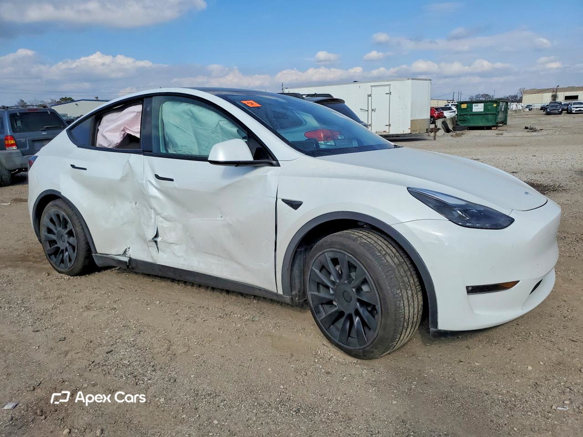 Tesla Model Y 2022