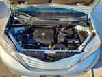 Toyota Sienna 2015