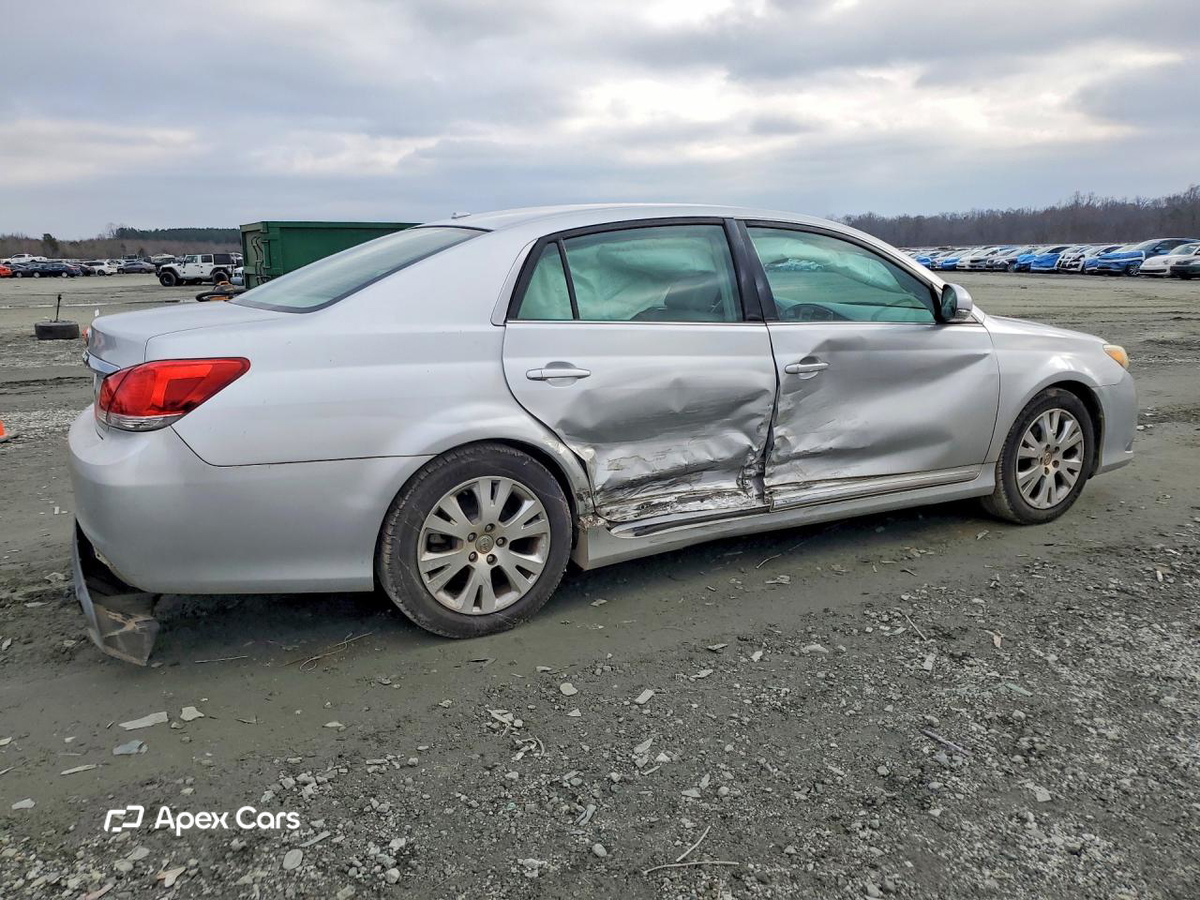 Toyota Avalon 2011