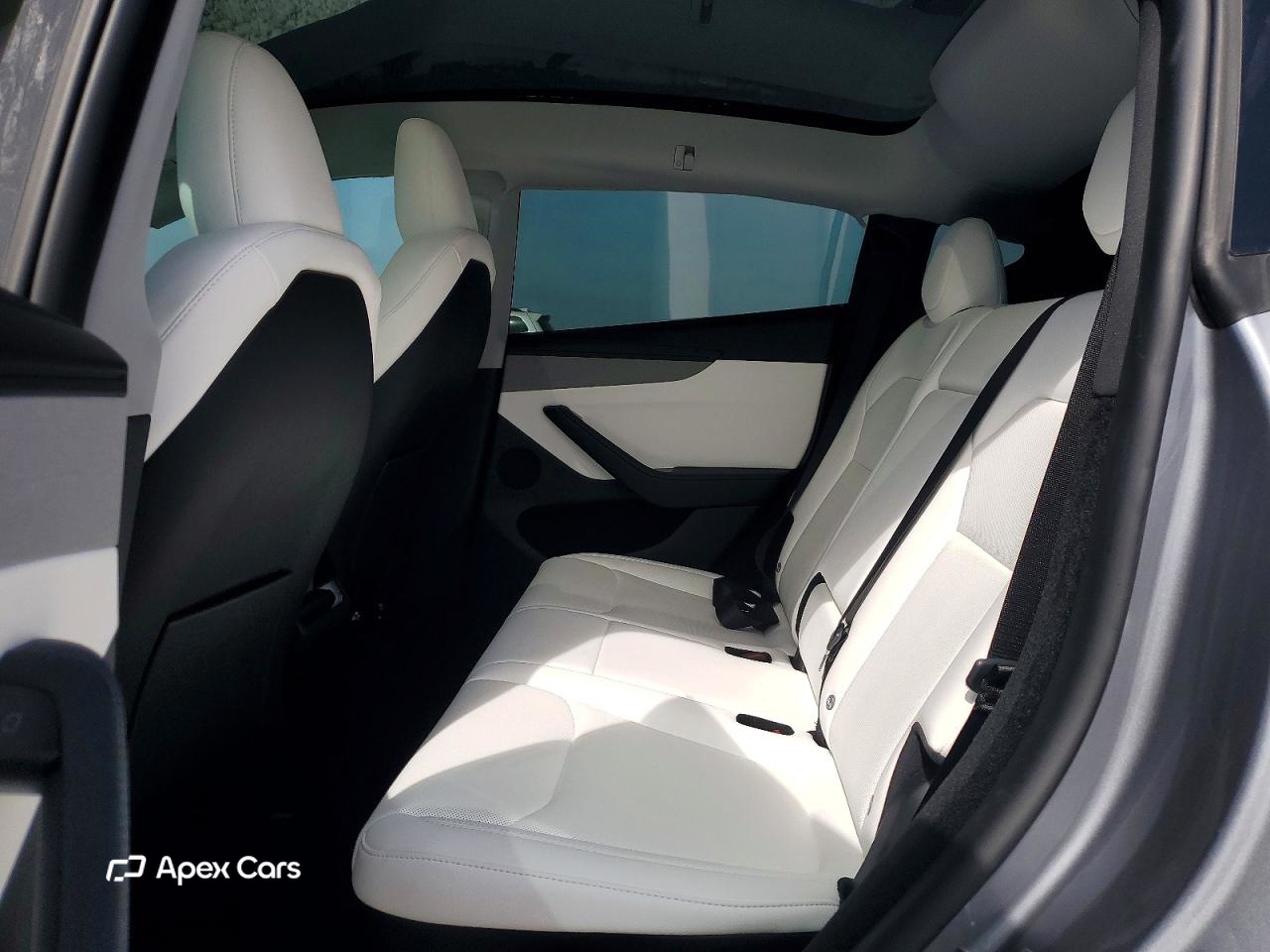 Tesla Model Y 2026