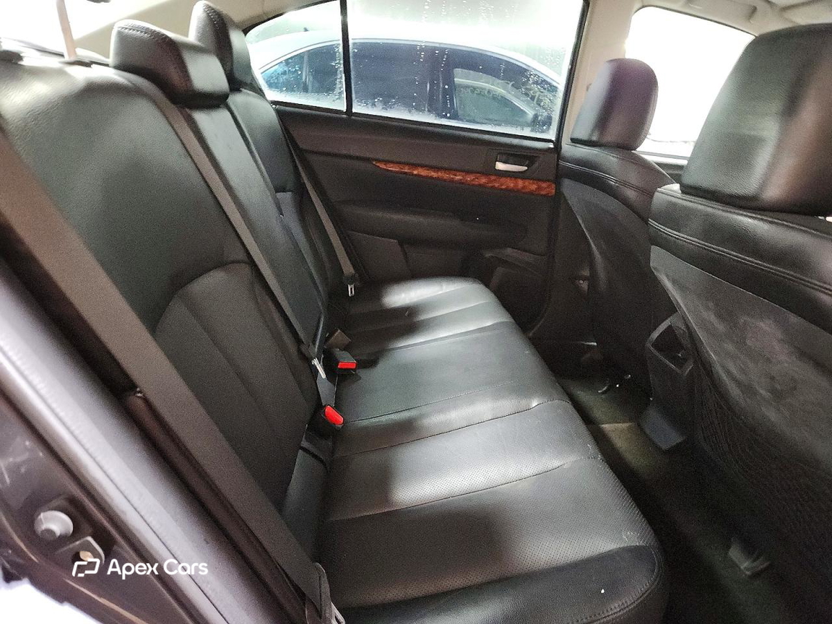 Subaru Legacy 2011