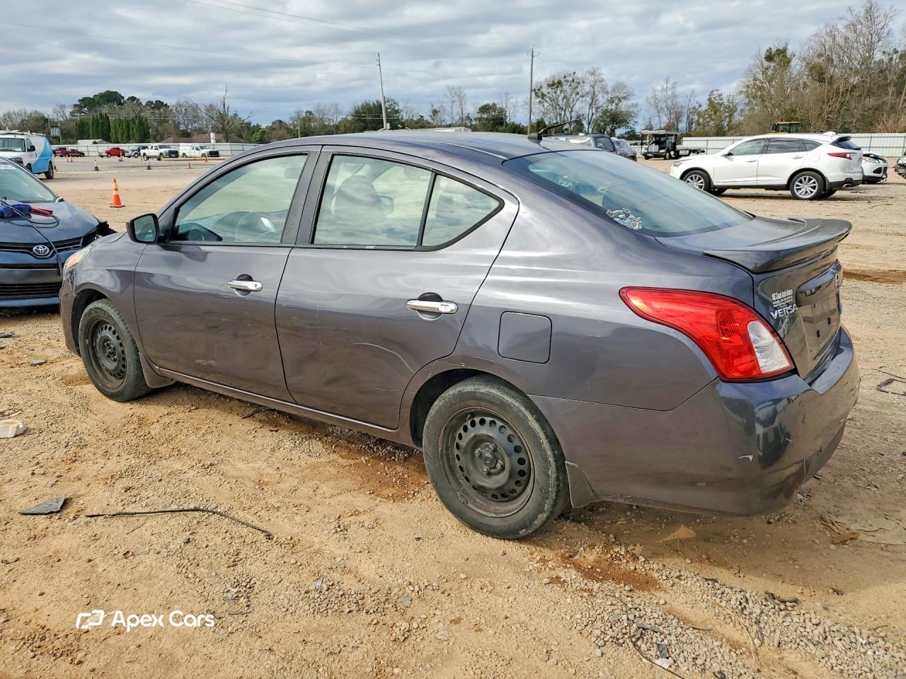 Nissan Versa 2015