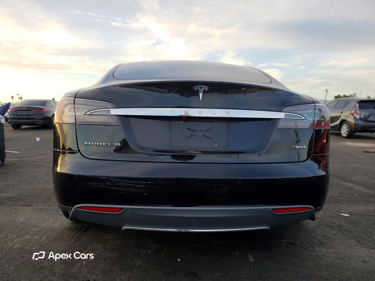 Tesla Model S 2014