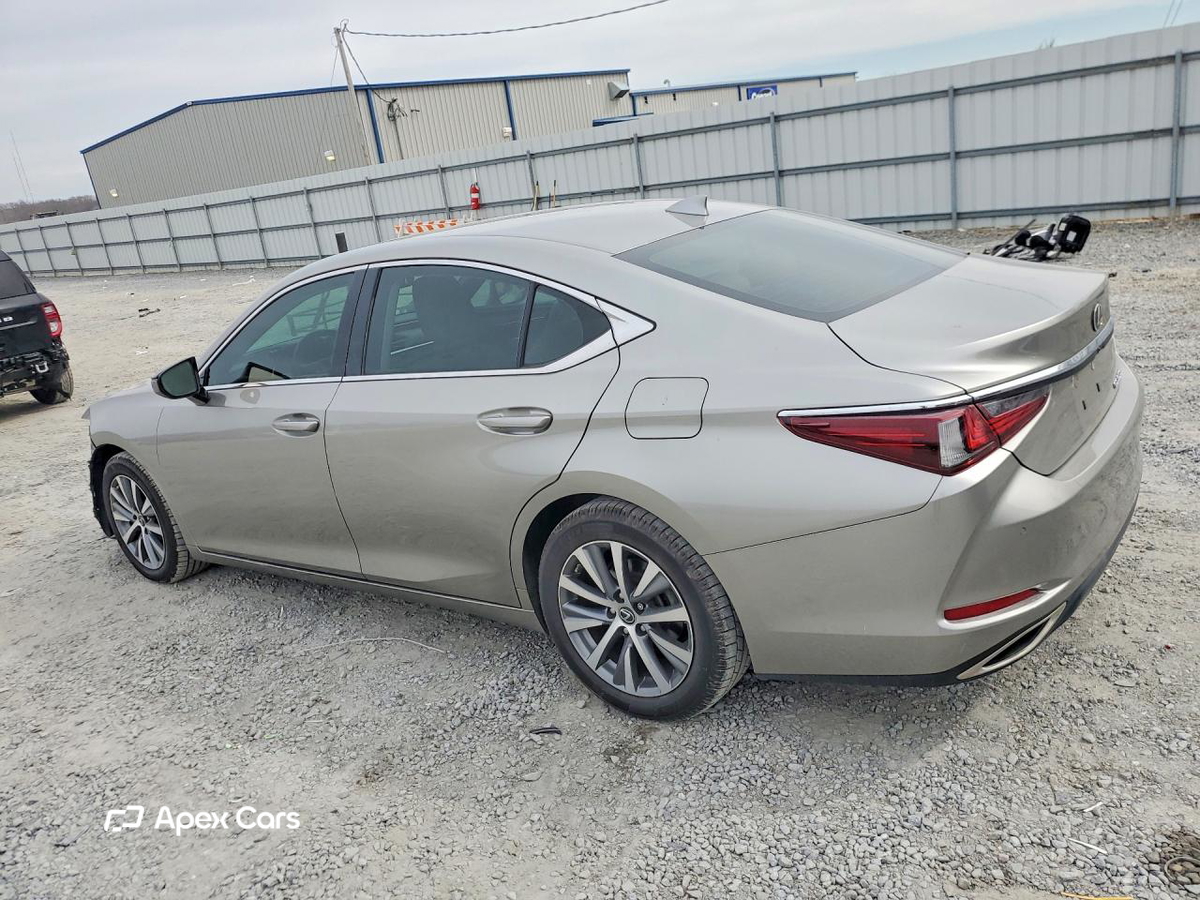 Lexus ES 2020