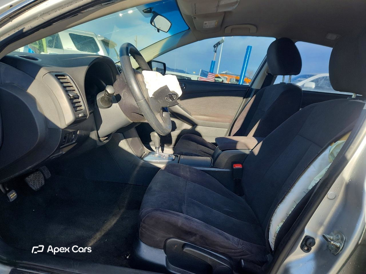 Nissan Altima 2011