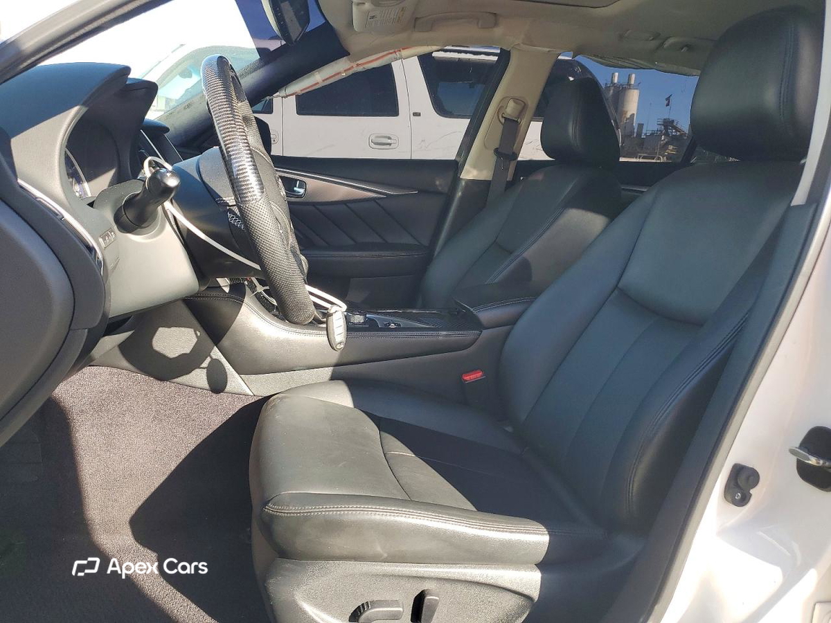 Infiniti Q50 2015
