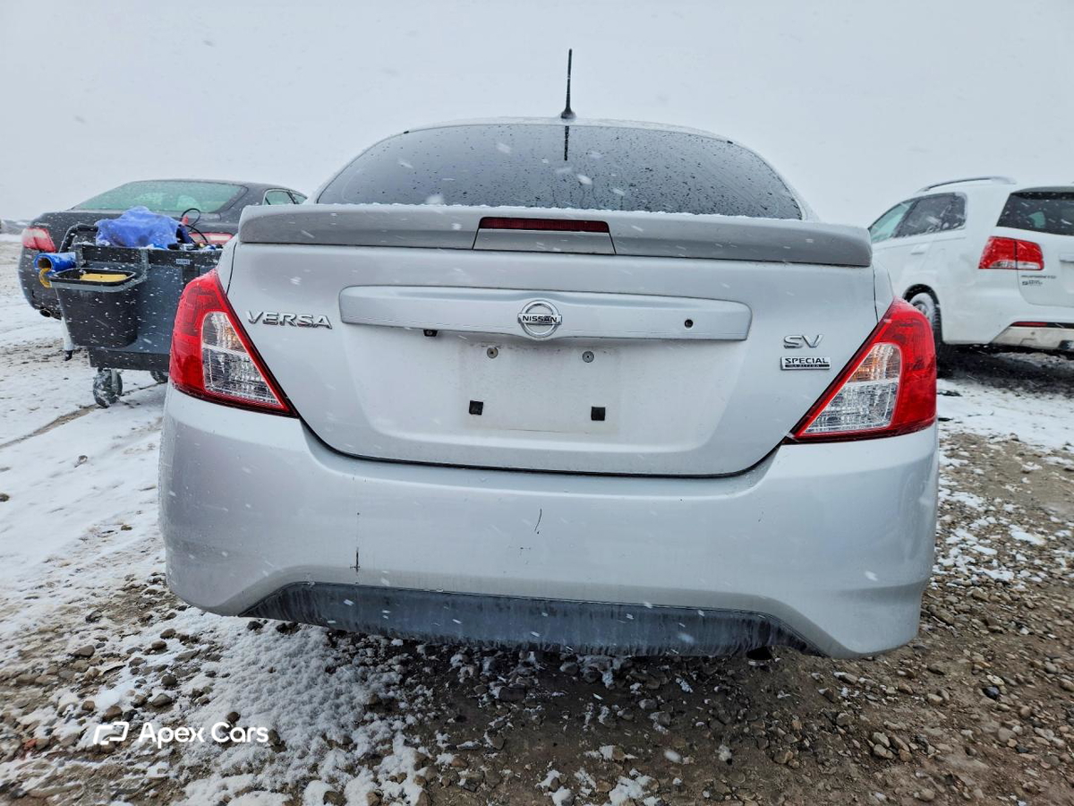Nissan Versa 2017