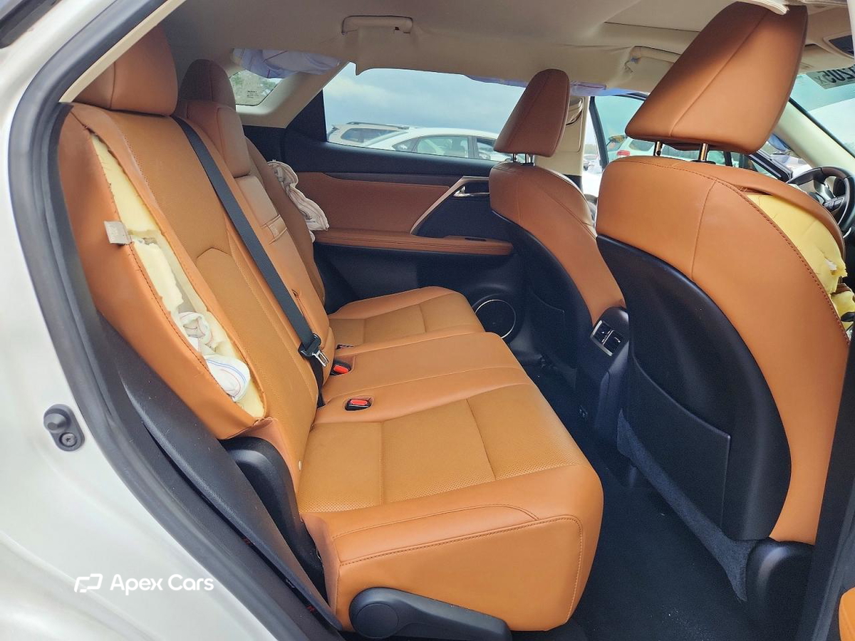 Lexus RX 2021