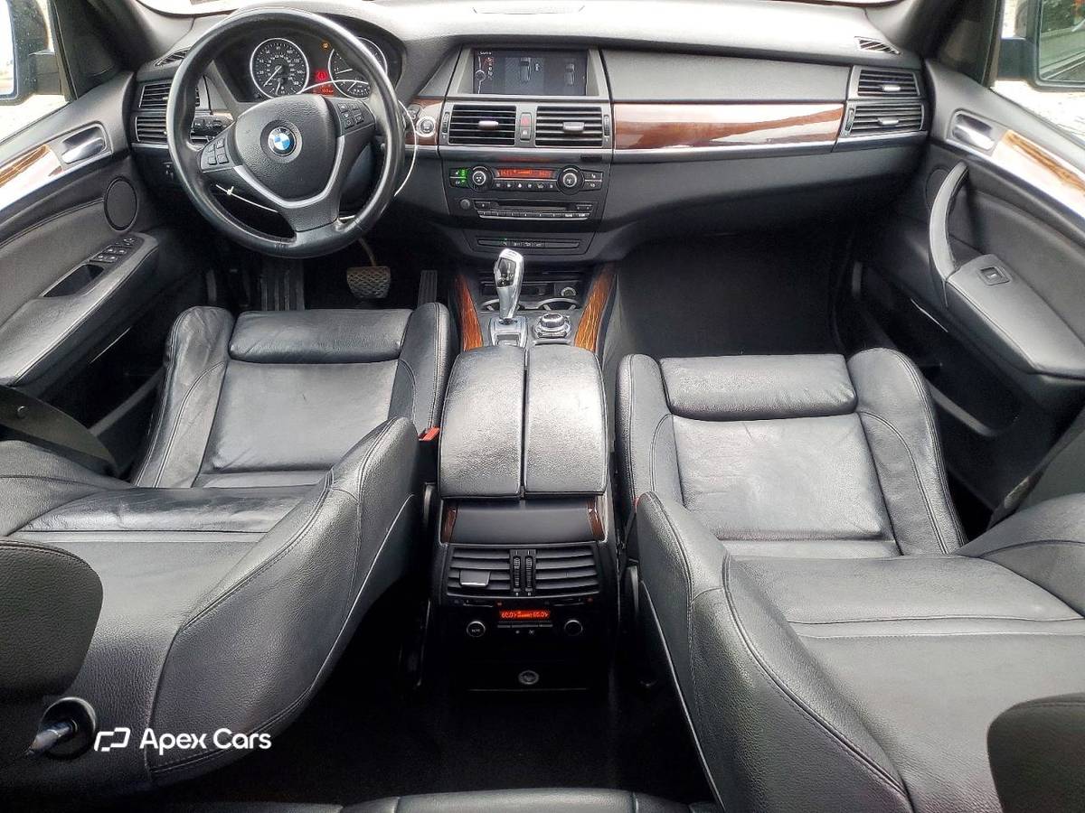 BMW X5 2011