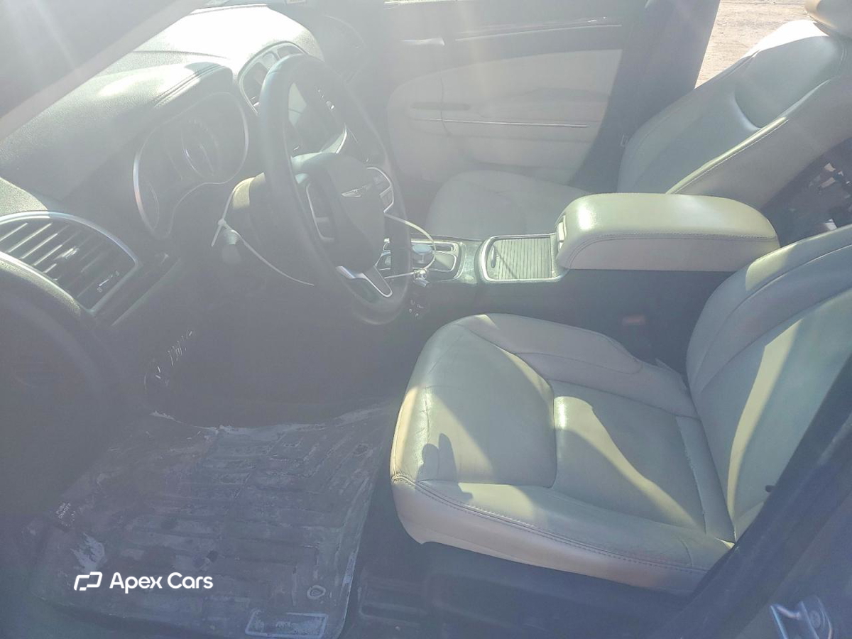 Chrysler 300 2017