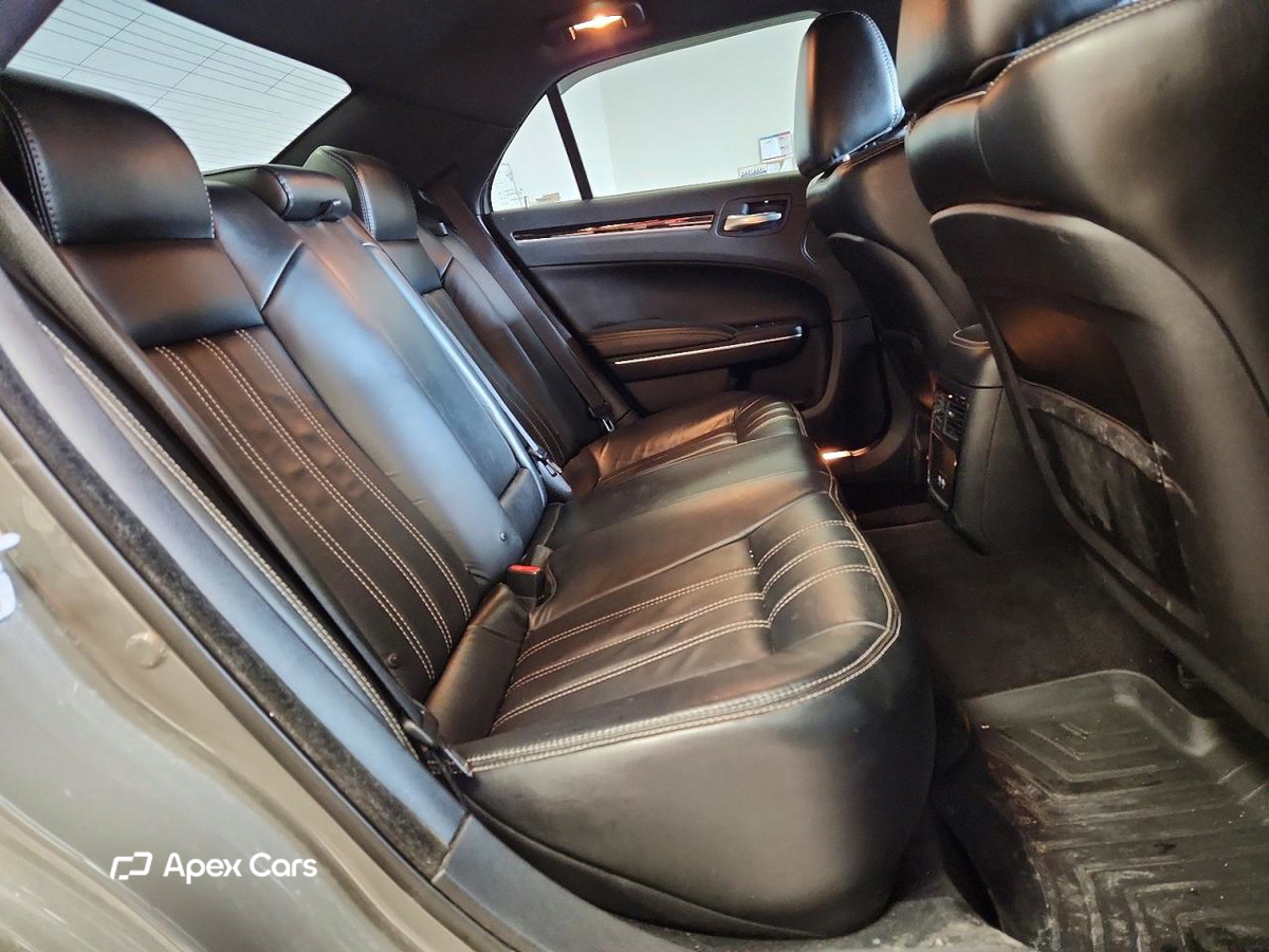 Chrysler 300 2017