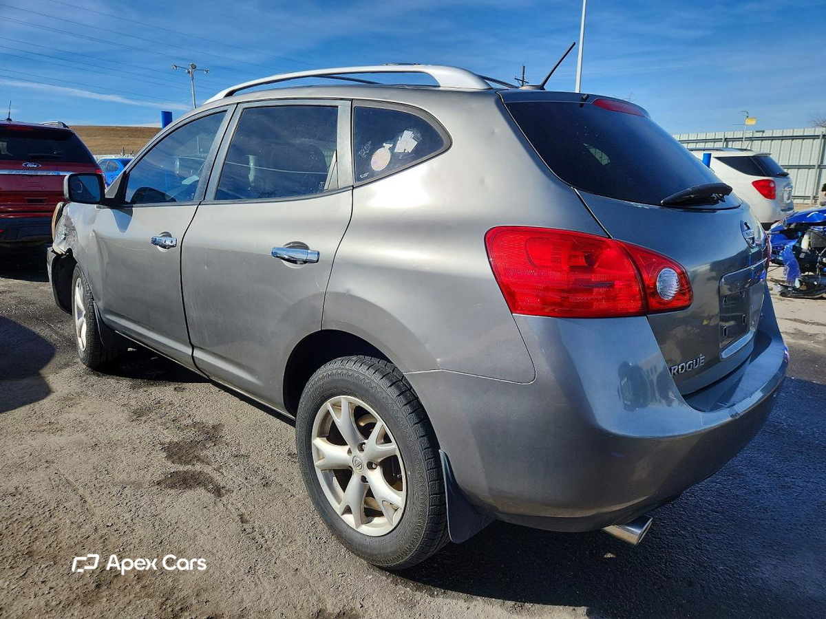 Nissan Rogue 2010