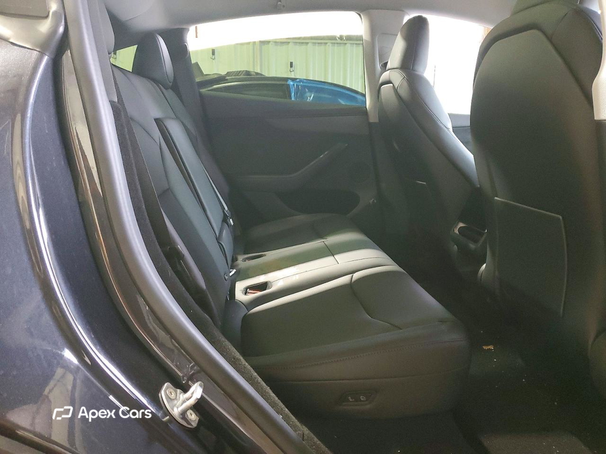 Tesla Model Y 2026