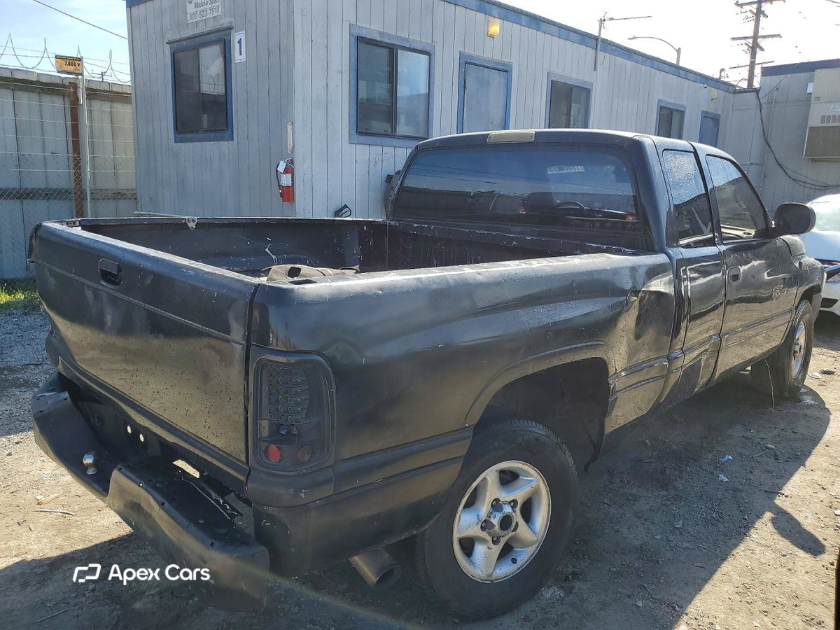 Dodge RAM 2000