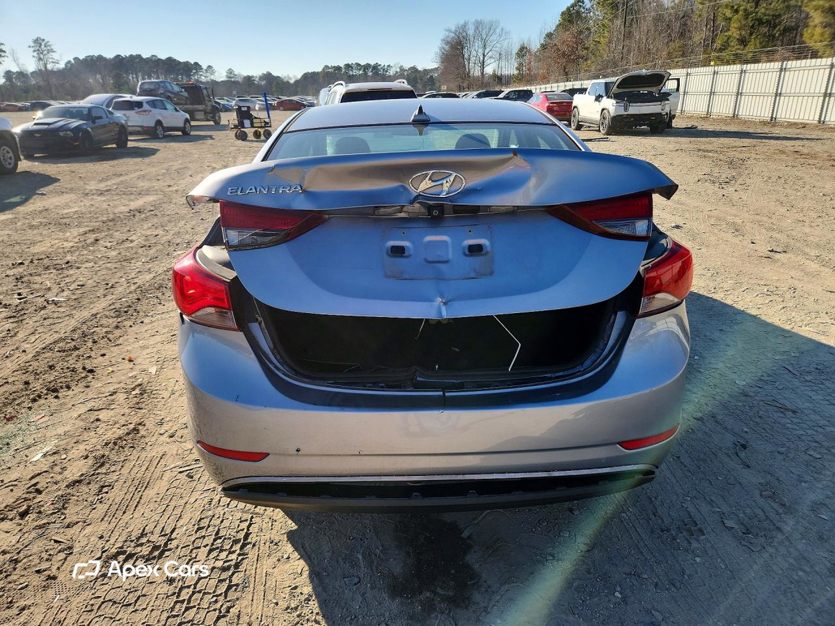 Hyundai Elantra 2016