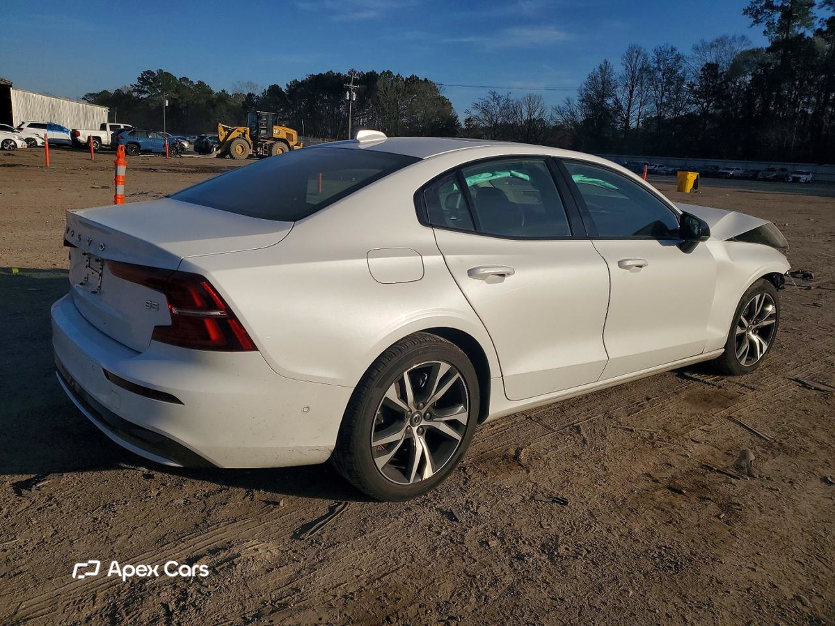 Volvo S60 2024