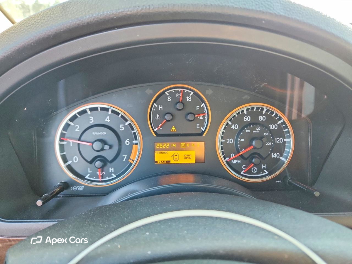 Nissan Armada 2015