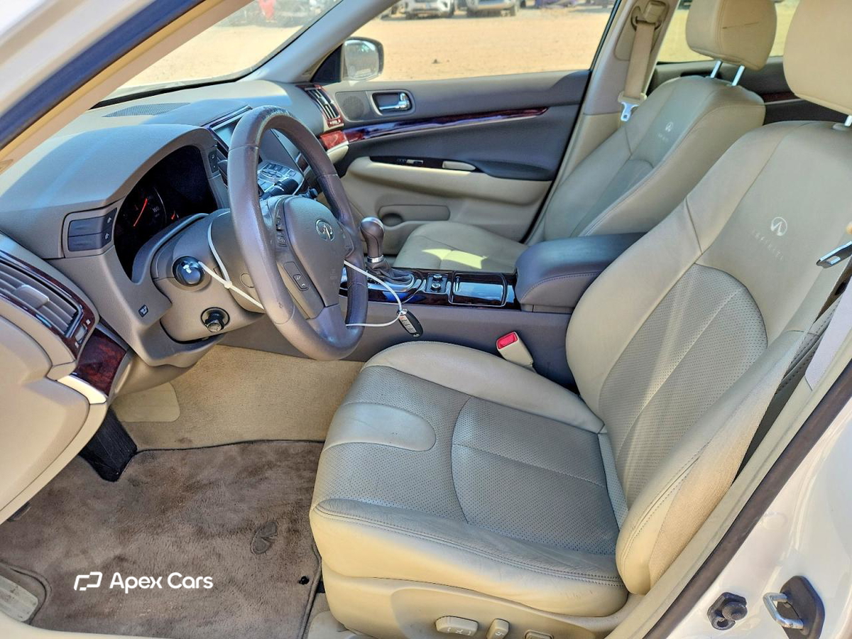 Infiniti G 2009