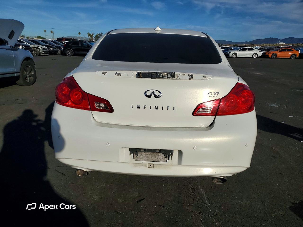 Infiniti G 2010