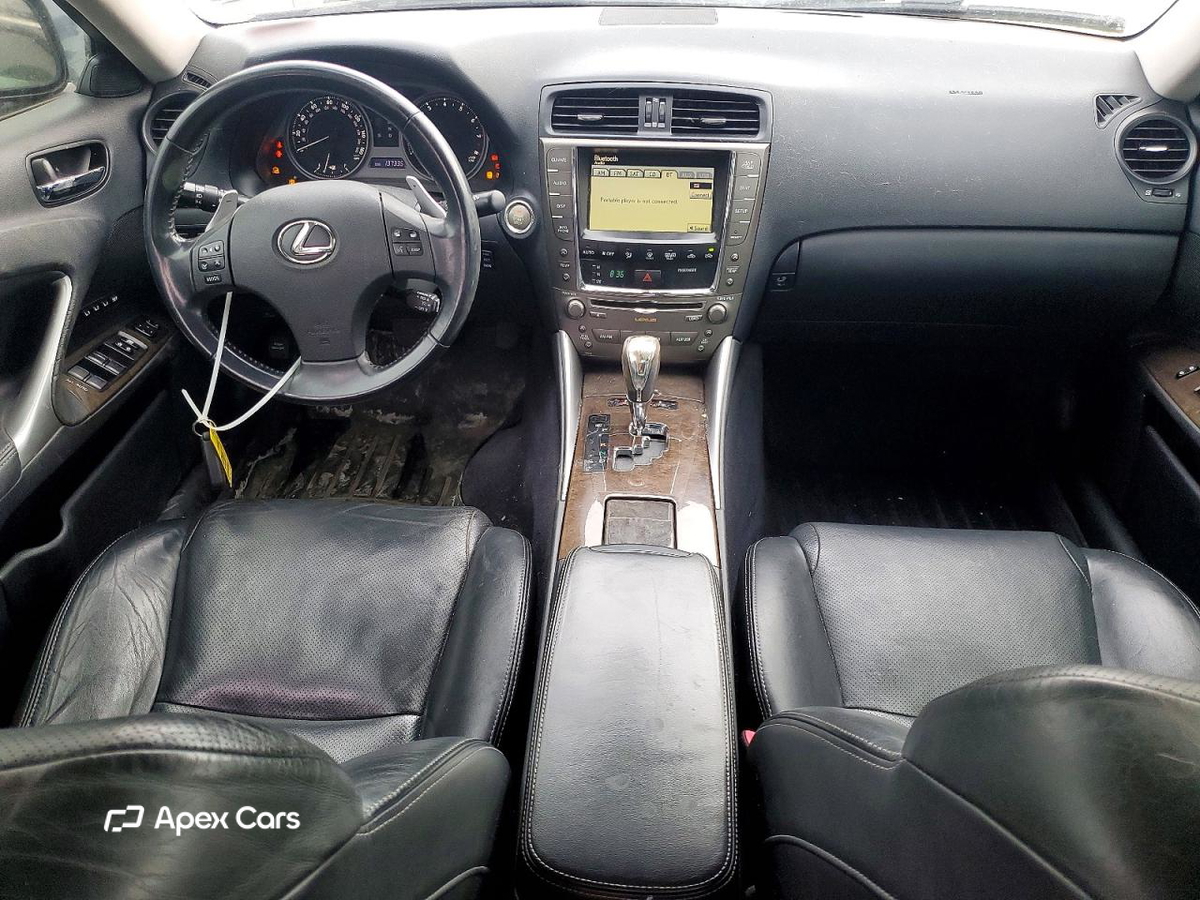 Lexus IS 2010
