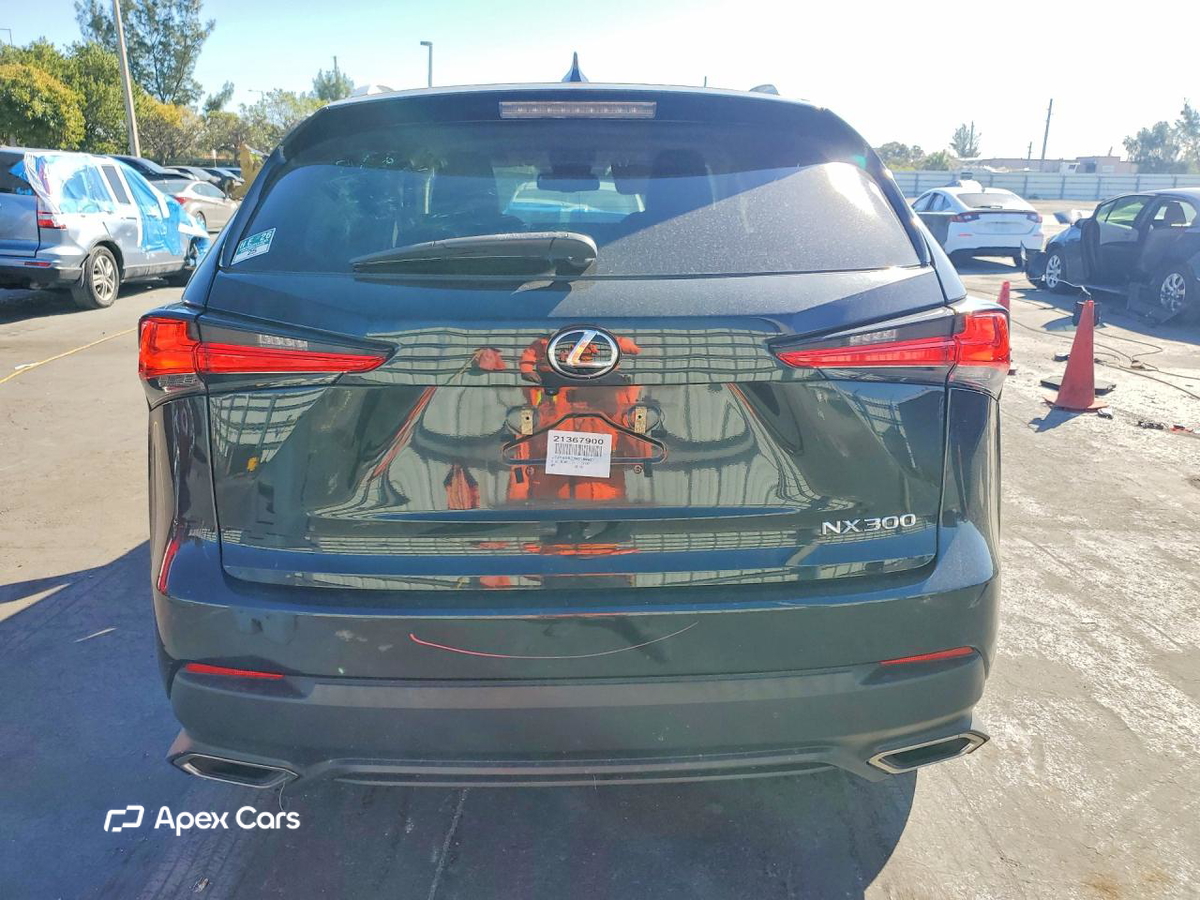 Lexus NX 2021