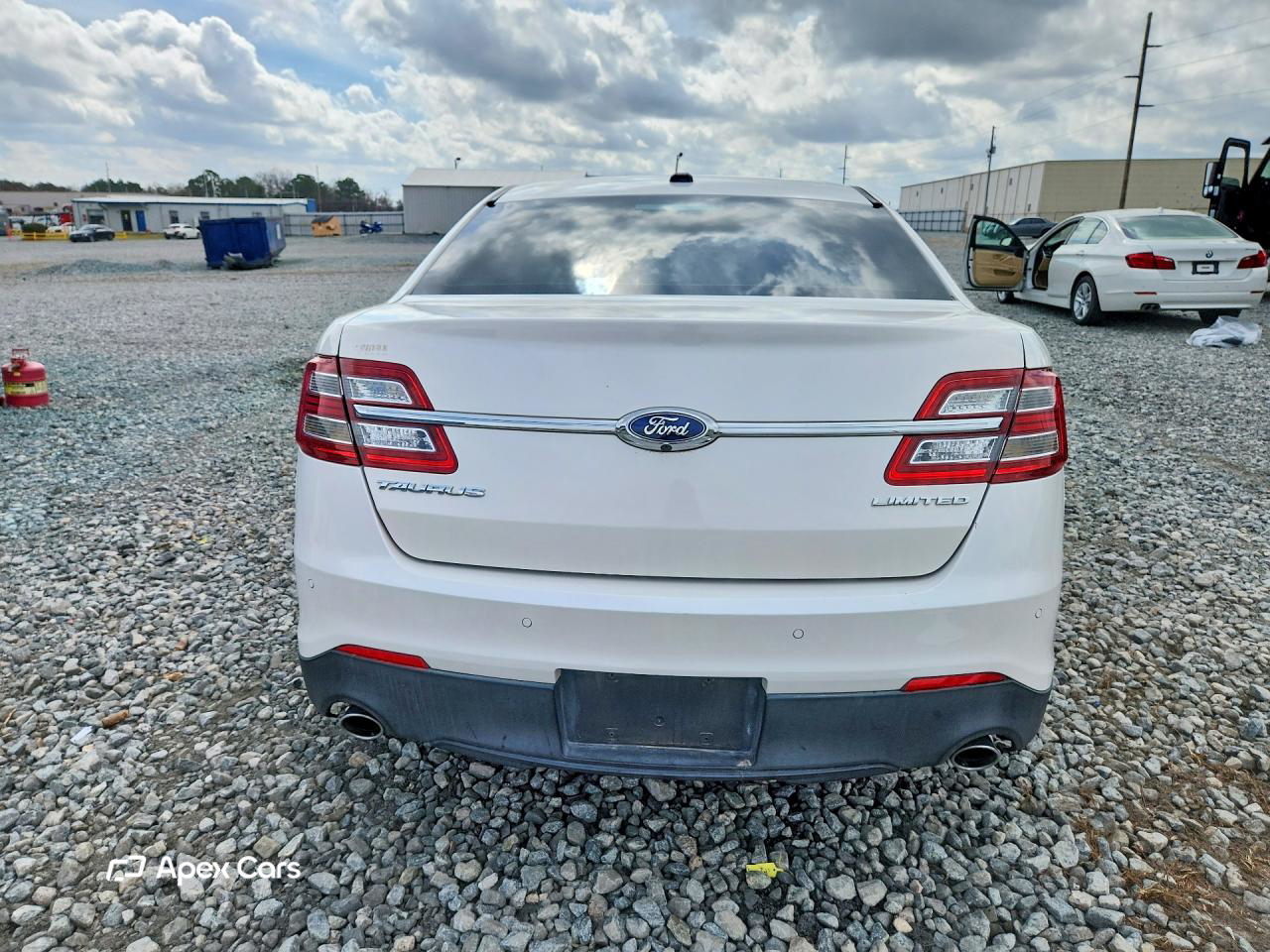 Ford Taurus 2016
