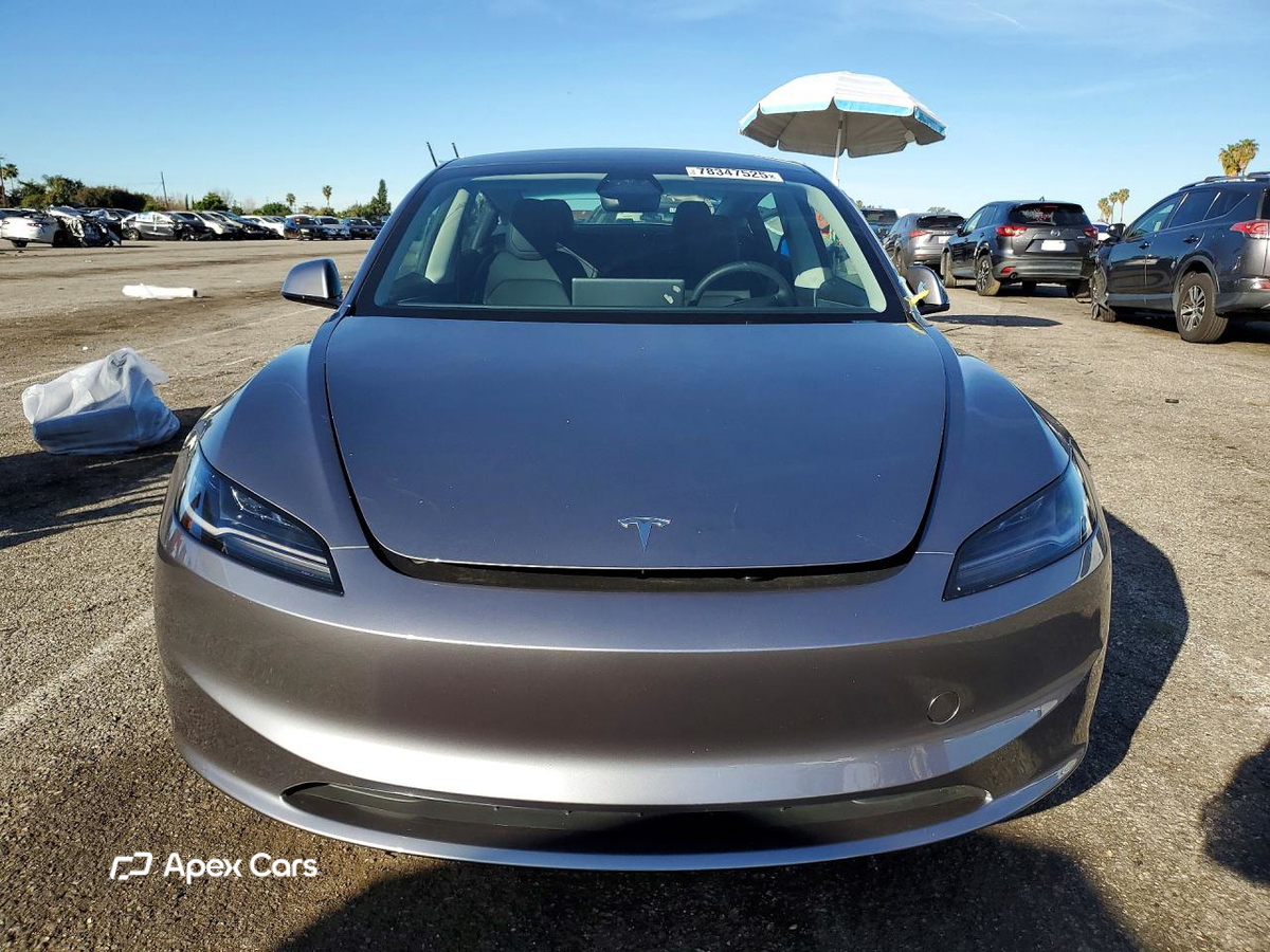 Tesla Model 3 2025