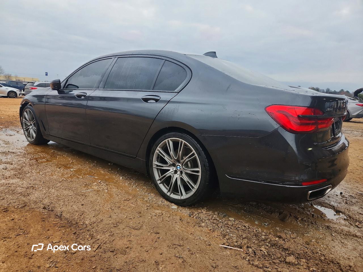 BMW Series 7 2016