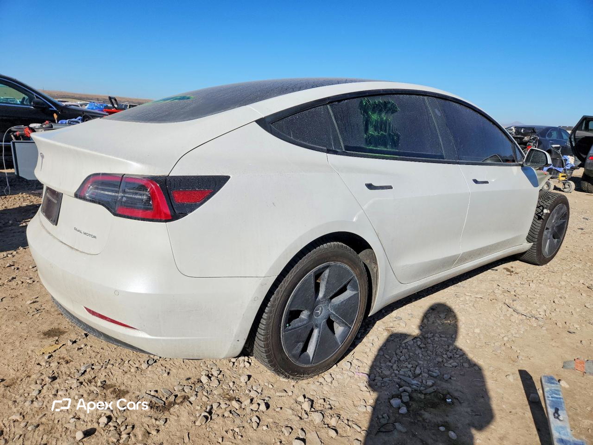 Tesla Model 3 2022