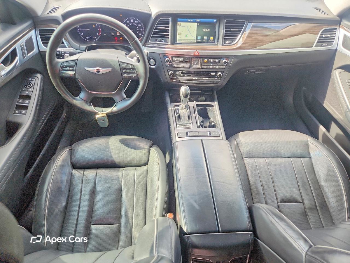 Hyundai Genesis 2015