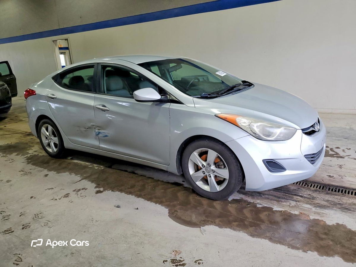 Hyundai Elantra 2013