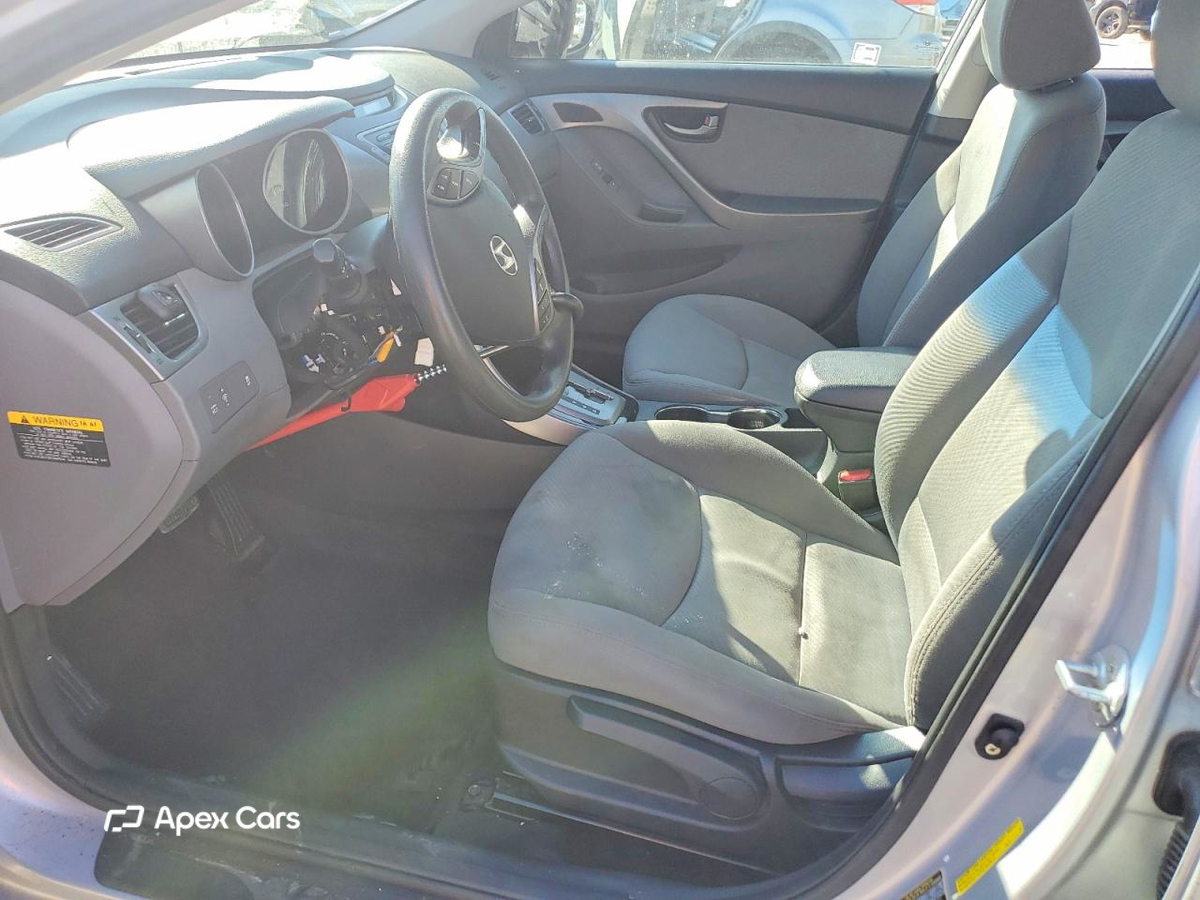 Hyundai Elantra 2013