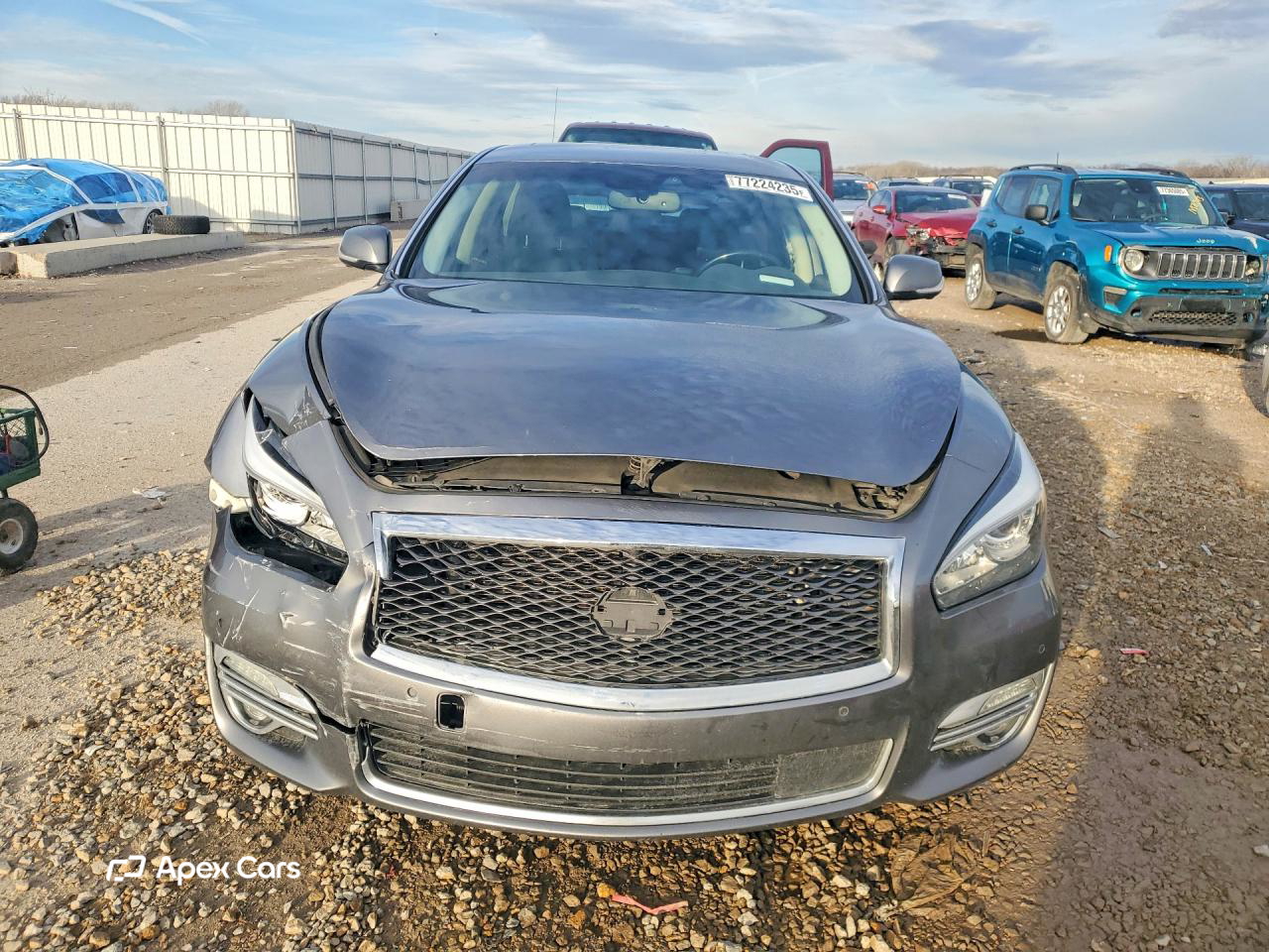 Infiniti Q70 2015
