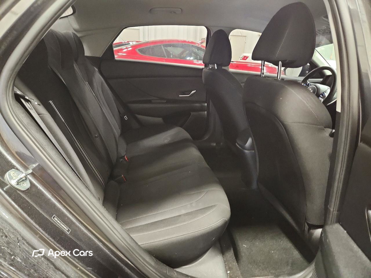 Hyundai Elantra 2021