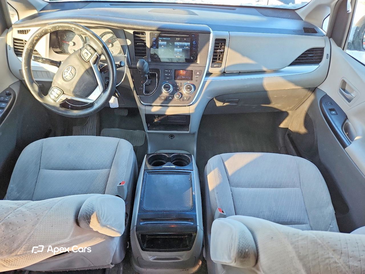Toyota Sienna 2015