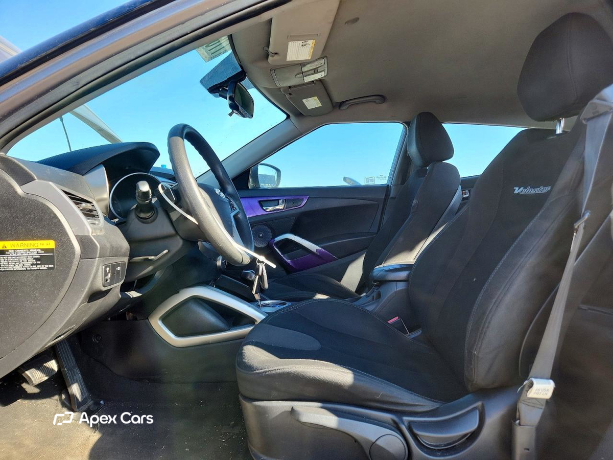 Hyundai Veloster 2012