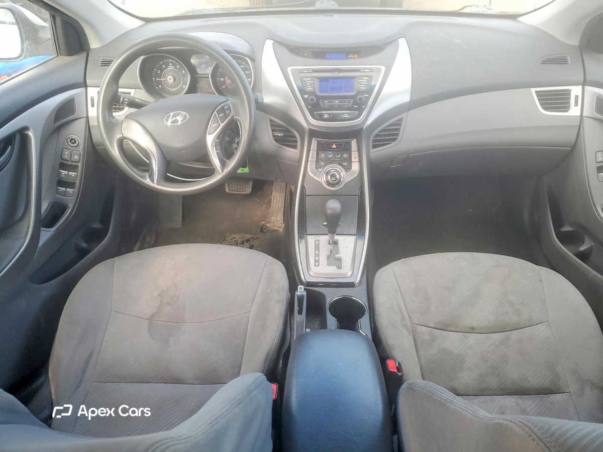 Hyundai Elantra 2013