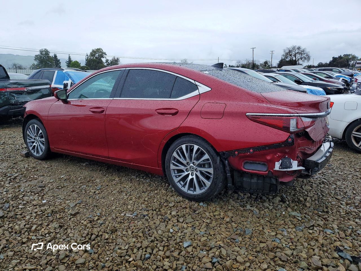 Lexus ES 2019