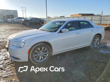 Chrysler 300 2016 - Image 1 of 13