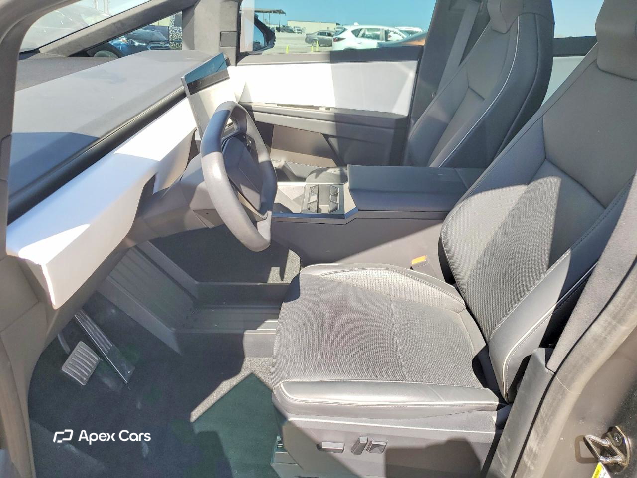 Tesla Cybertruck 2025