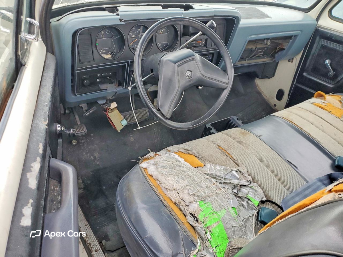 Dodge D150 1987