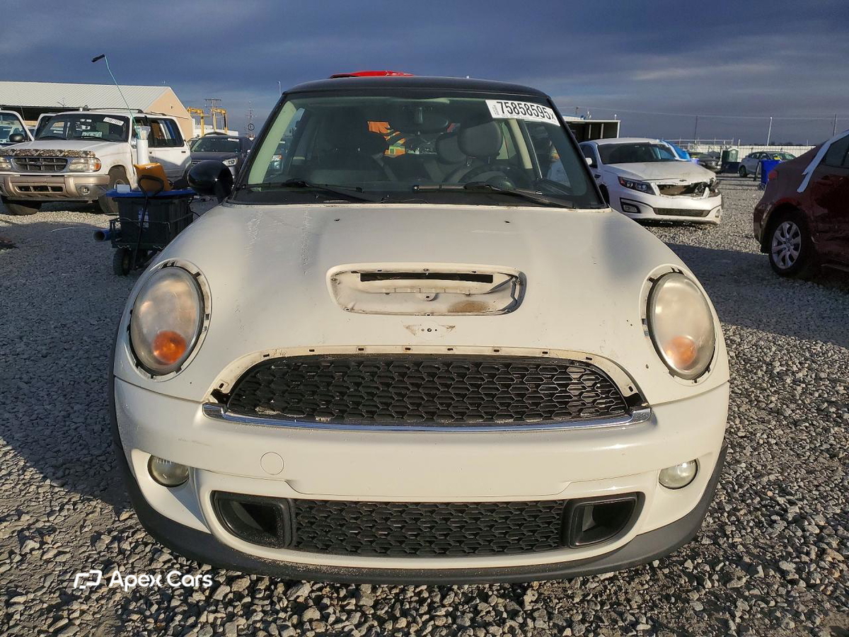 MINI Cooper 2011