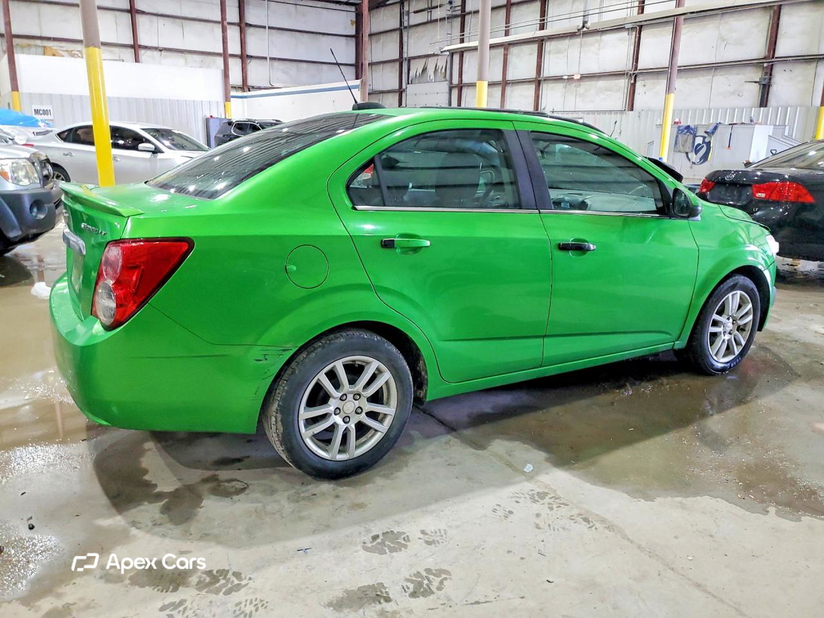 Chevrolet Sonic 2015