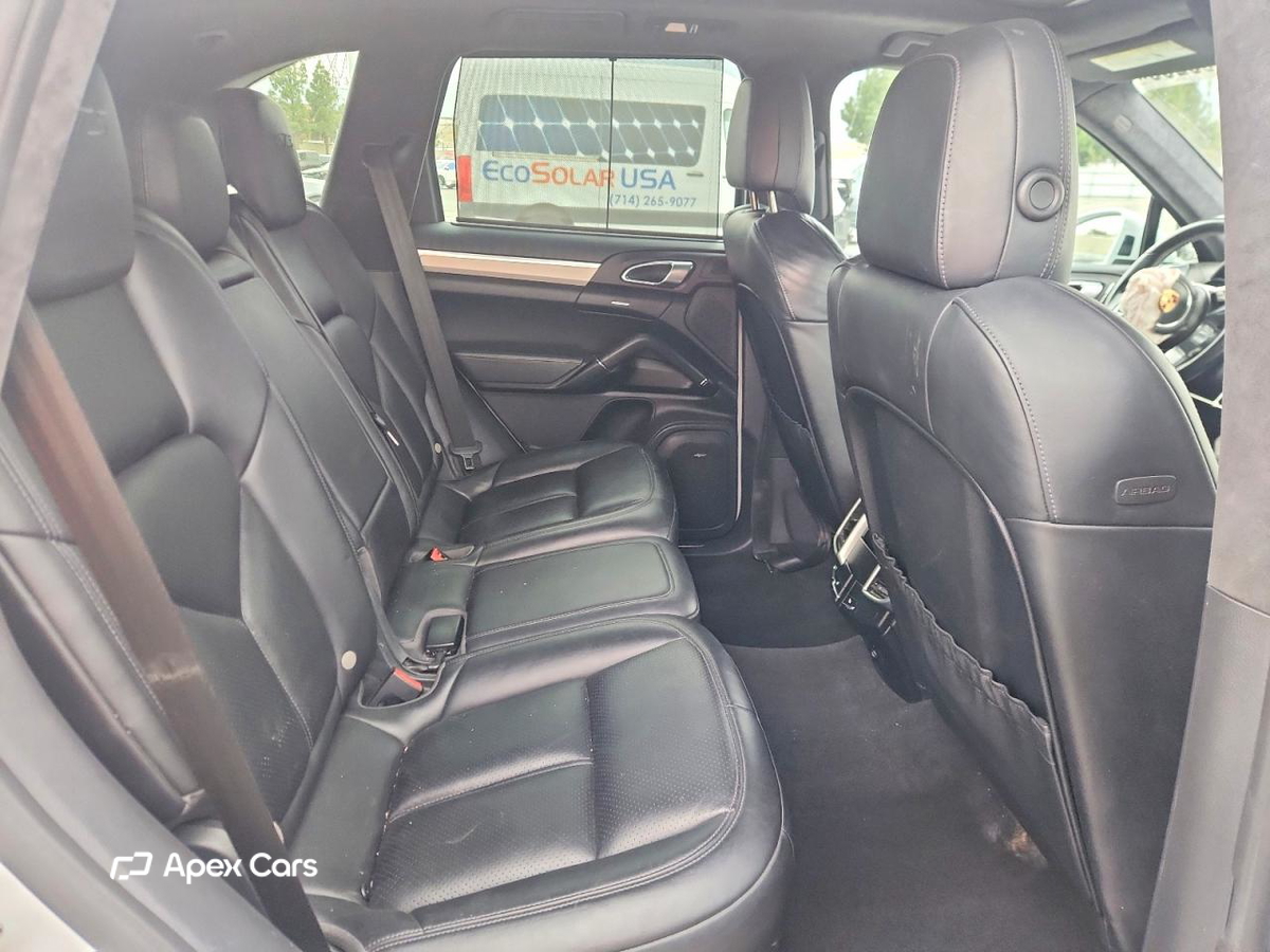 Porsche Cayenne 2016