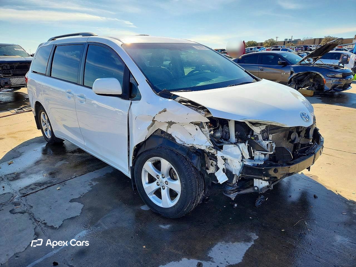 Toyota Sienna 2015
