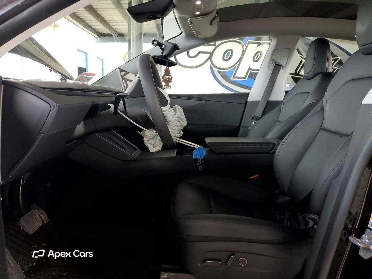 Tesla Model Y 2026